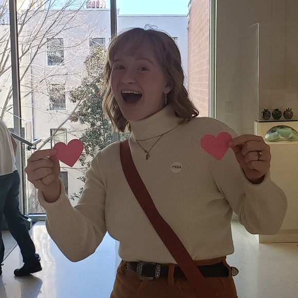 Meet your Posher, Emily - Picture 8 of 9